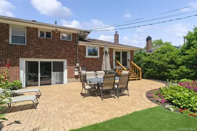 204 Halsey Avenue, Jericho, NY 11753 - Photo 39