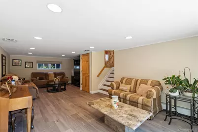 204 Halsey Avenue, Jericho, NY 11753 - Photo 25