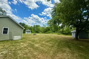 517 Crescent Ave, Highland, NY 12528 - Photo 29