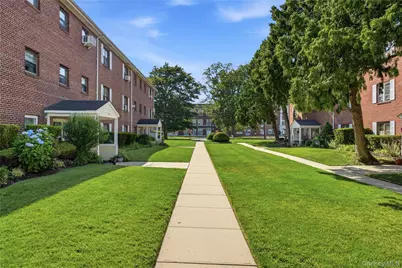 123 Park Avenue #B3, Amityville, NY 11701 - Photo 3