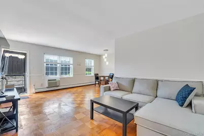315 Hicksville Road #1, Bethpage, NY 11714 - Photo 7