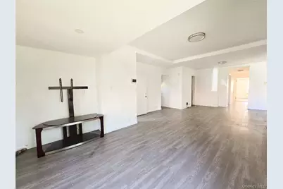 61-19 170th Street, Fresh Meadows, NY 11365 - Photo 5