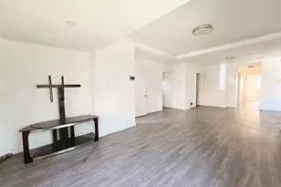 61-19 170th St, Fresh Meadows, NY 11365 - Photo 5