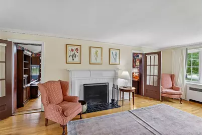 105 Stewart Avenue, Garden City, NY 11530 - Photo 3