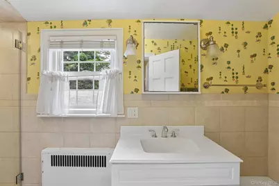 105 Stewart Avenue, Garden City, NY 11530 - Photo 15