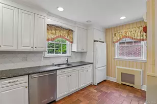 105 Stewart Ave, Garden City, NY 11530 - Photo 9