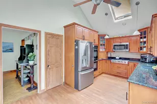 64 Hamilton St, Amityville, NY 11701 - Photo 11
