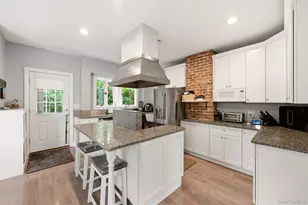 863 Lake Rd, Huntington, NY 11743 - Photo 9