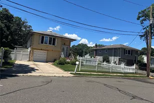 2 Musette Pl, Amityville, NY 11701 - Photo 11