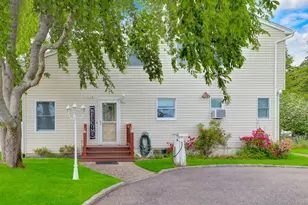 301 Oak Neck Rd, West Islip, NY 11795 - Photo 3