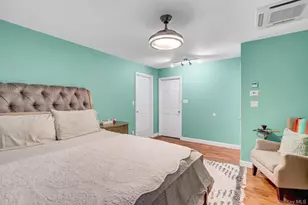 301 Oak Neck Rd, West Islip, NY 11795 - Photo 11