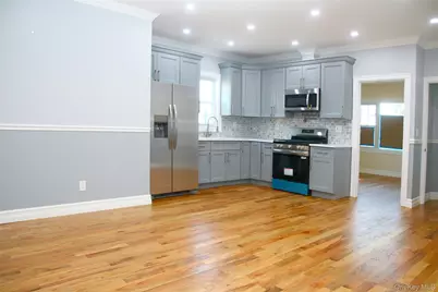 1048 E 98th Street, Brooklyn, NY 11236 - Photo 3