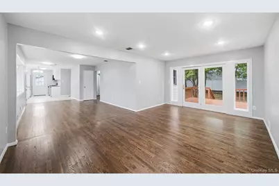 40 Cypress Street, Central Islip, NY 11722 - Photo 27