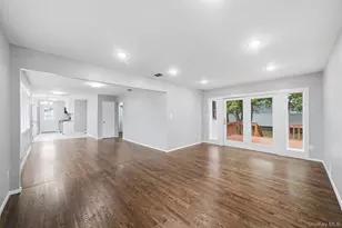 40 Cypress St, Central Islip, NY 11722 - Photo 27