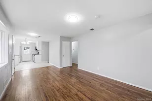 40 Cypress St, Central Islip, NY 11722 - Photo 23