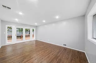 40 Cypress St, Central Islip, NY 11722 - Photo 25