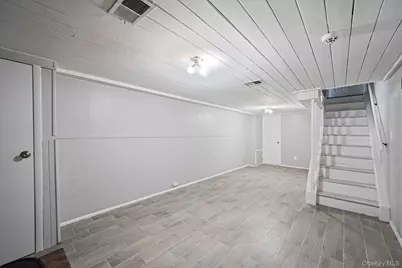 40 Cypress Street, Central Islip, NY 11722 - Photo 45