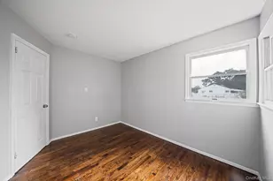 40 Cypress St, Central Islip, NY 11722 - Photo 39