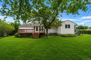 40 Cypress St, Central Islip, NY 11722 - Photo 13