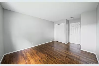 40 Cypress Street, Central Islip, NY 11722 - Photo 37