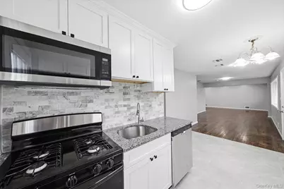 40 Cypress Street, Central Islip, NY 11722 - Photo 31