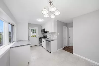40 Cypress Street, Central Islip, NY 11722 - Photo 29