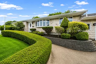 40 Cypress St, Central Islip, NY 11722 - Photo 7