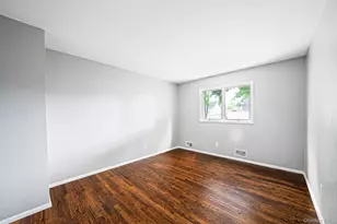 40 Cypress St, Central Islip, NY 11722 - Photo 35