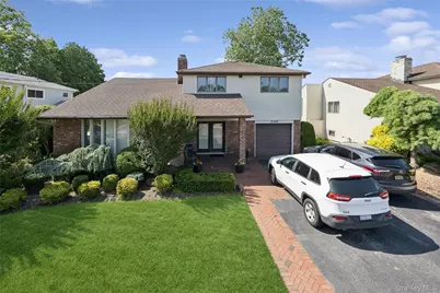 2105 Holland Way, Merrick, NY 11566 - Photo 33