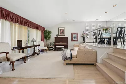 2105 Holland Way, Merrick, NY 11566 - Photo 3