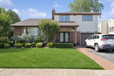 2105 Holland Way, Merrick, NY 11566 - Photo 1
