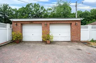 199 Dix Hills Rd, Dix Hills, NY 11746 - Photo 39