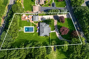 199 Dix Hills Rd, Dix Hills, NY 11746 - Photo 15