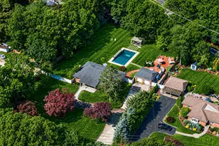 199 Dix Hills Rd, Dix Hills, NY 11746 - Photo 11