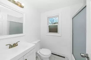 21 Lido Pkwy, Lindenhurst, NY 11757 - Photo 27