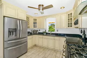 21 Lido Pkwy, Lindenhurst, NY 11757 - Photo 3