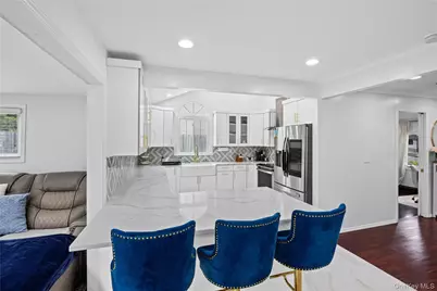 1022 Fire Island Avenue, Bay Shore, NY 11706 - Photo 15