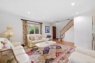 698 Washington St, Franklin Square, NY 11010 - Photo 5
