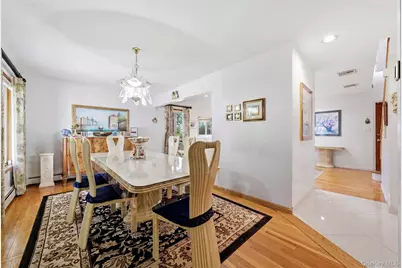 698 Washington Street, Franklin Square, NY 11010 - Photo 9