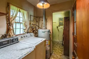 53 Paffendorf Dr, Newburgh, NY 12550 - Photo 27