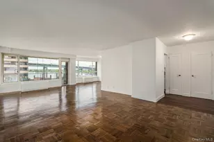 166-25 Powells Cove Blvd, Whitestone, NY 11357 - Photo 3