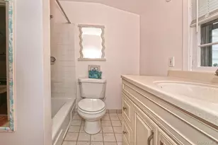 1238 Garden Pl, Wantagh, NY 11793 - Photo 23