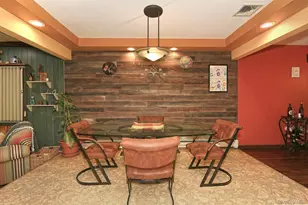1238 Garden Pl, Wantagh, NY 11793 - Photo 9