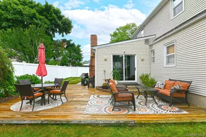 1238 Garden Place, Wantagh, NY 11793 - Photo 29
