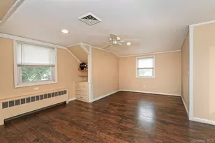 1238 Garden Pl, Wantagh, NY 11793 - Photo 21