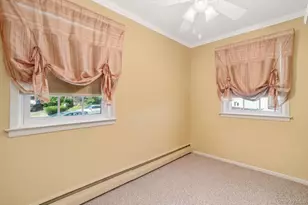 332 N Monroe Ave, Lindenhurst, NY 11757 - Photo 9