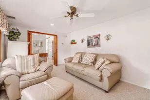 332 N Monroe Ave, Lindenhurst, NY 11757 - Photo 7
