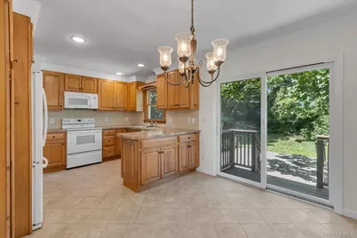 16 Meath Avenue, Huntington, NY 11743 - Photo 7