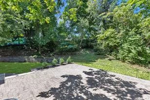 16 Meath Ave, Huntington, NY 11743 - Photo 23