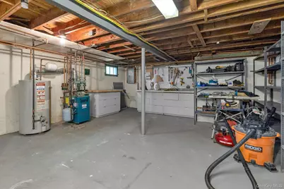 16 Meath Avenue, Huntington, NY 11743 - Photo 19